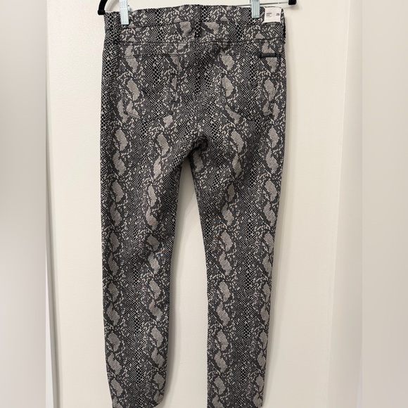 Hudson Nico Mid Rise Super Skinny Snake Pattern  - Black and Gray Size 28 Pants - Picture 4 of 16